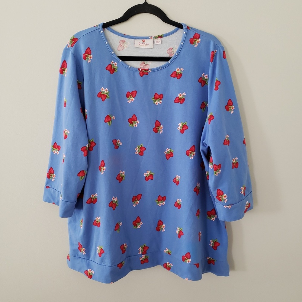 Quacker Factory Womens Strawberry Print Top SIZE 1X Novelty Fruit Rhinestones